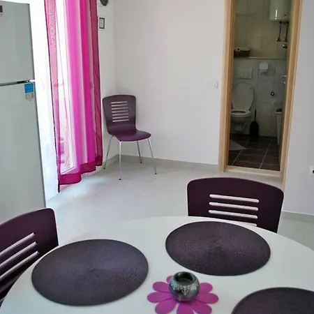 Mimoza 3 Apartman Podstrana
